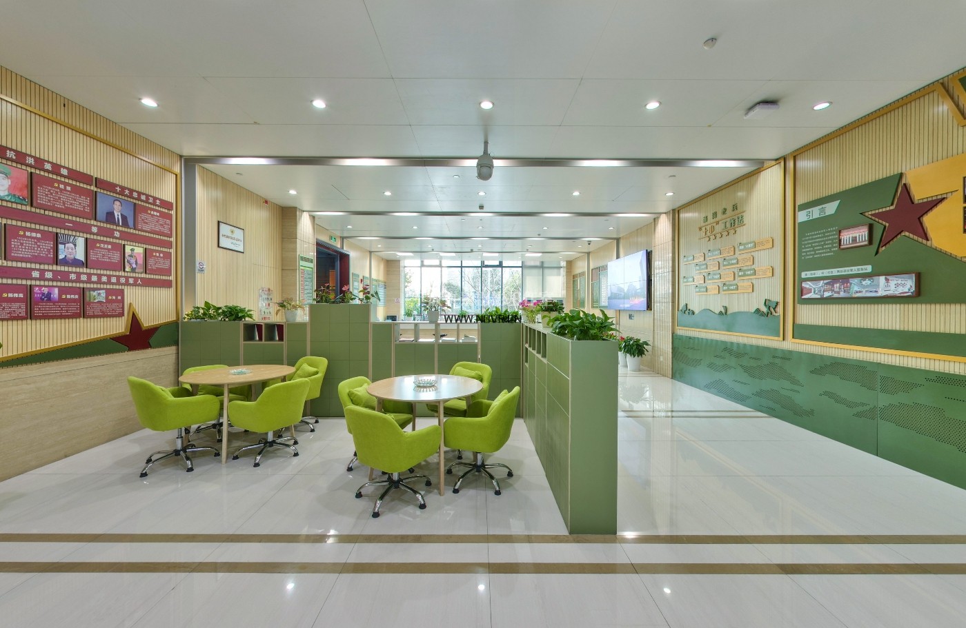 1-241016095Q4110.jpg 1-241016095Q4110.jpg